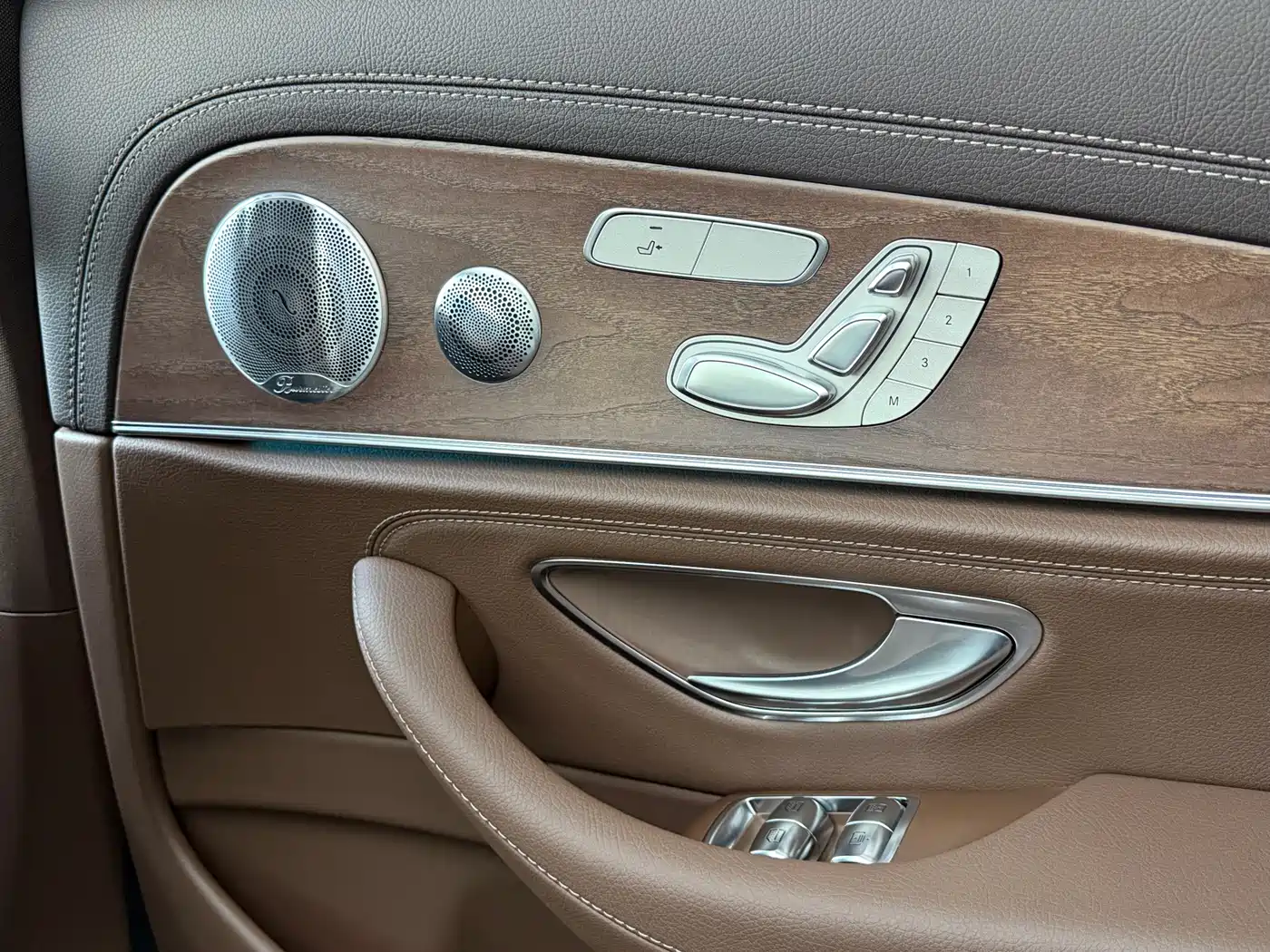 Mercedes-Benz E-Class 2020 E 300 L Luxury Model фото 14