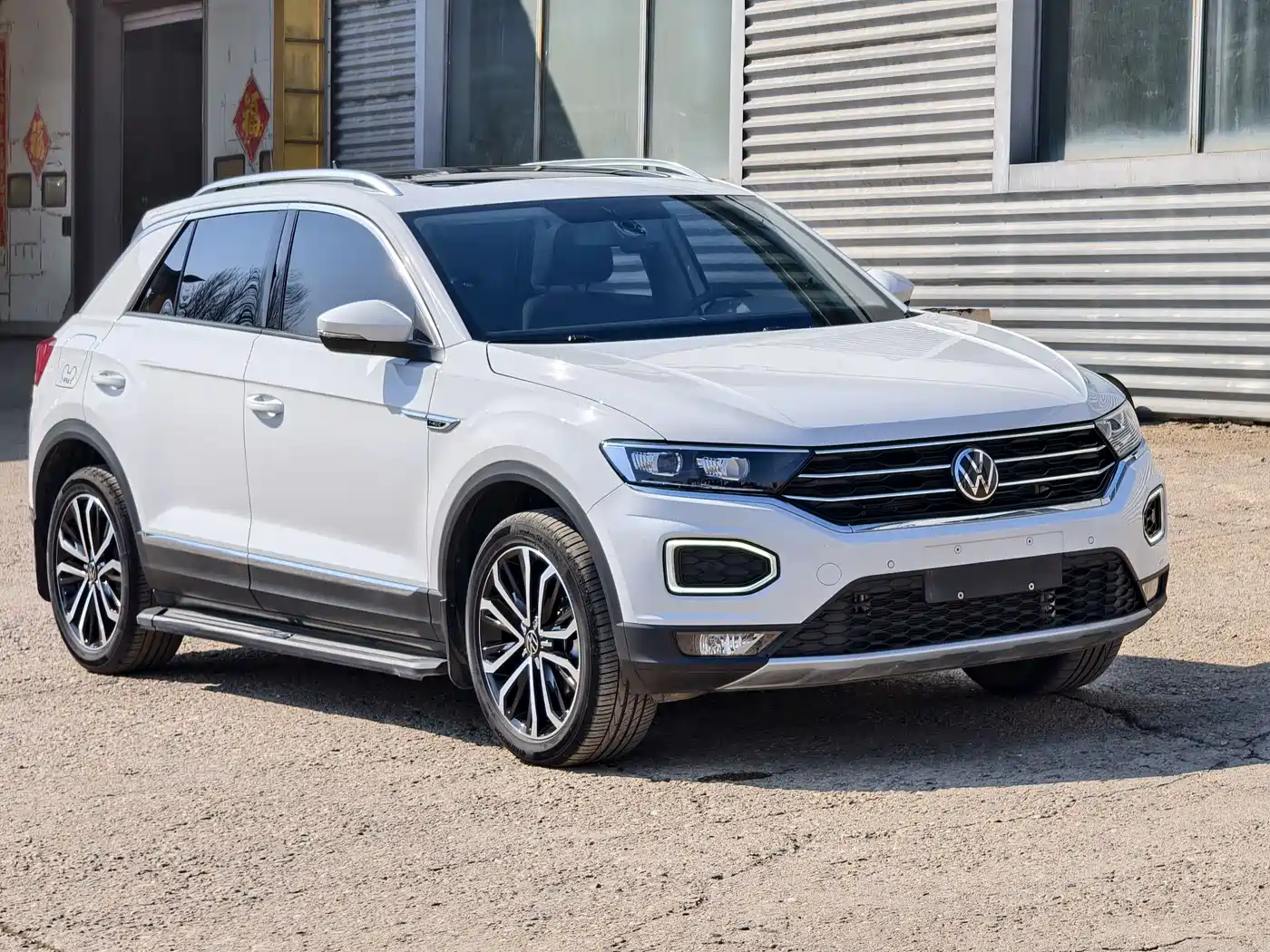 VOLKSWAGEN T ROC EXPLORING SONGS