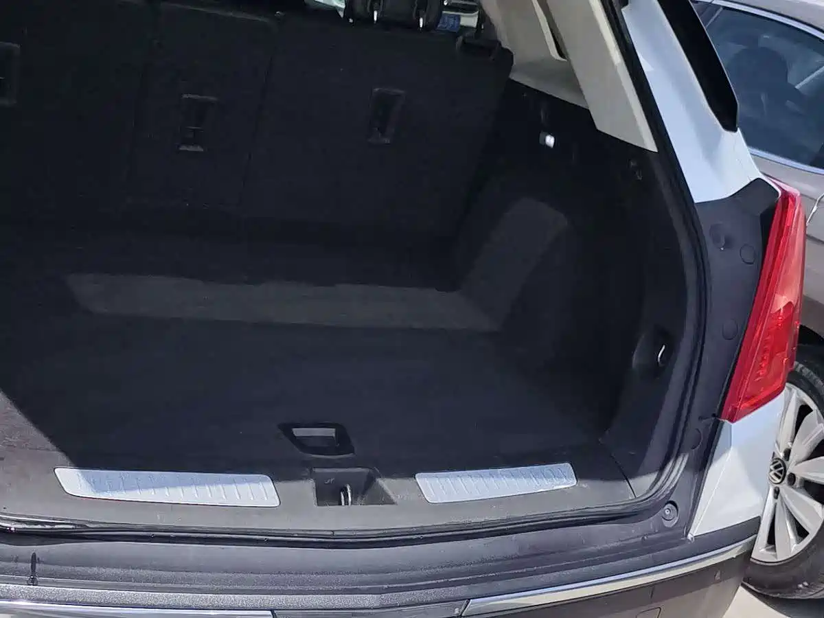 Cadillac XT5 2016 25T Luxury Model фото 15