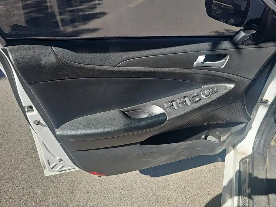 Hyundai Sonata 2012 2011 2.0L Auto Leading Edition