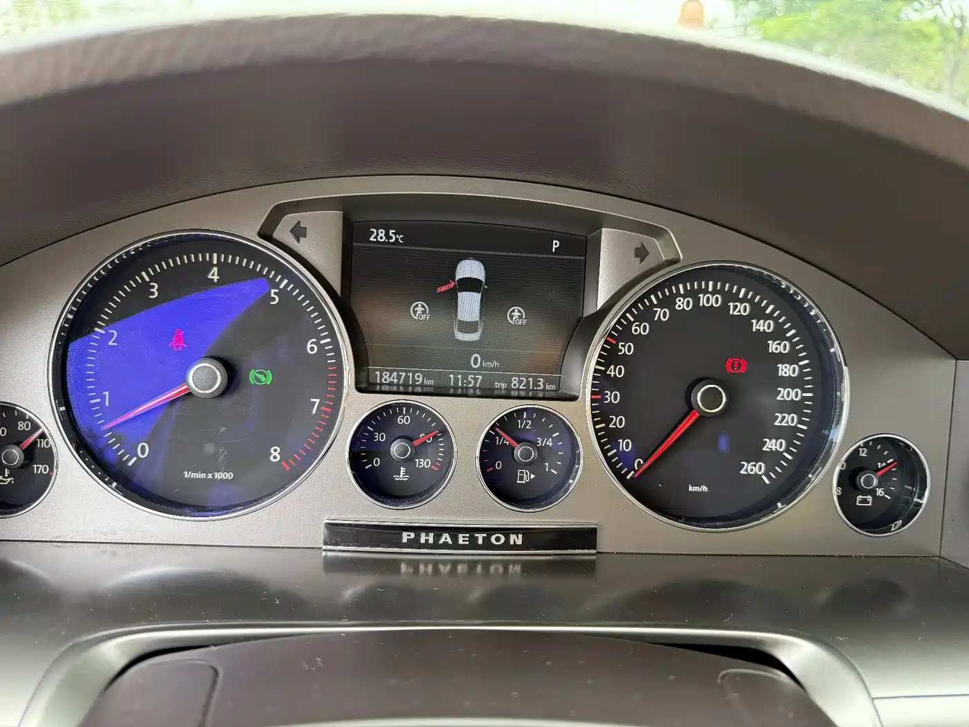 Volkswagen Phaeton 2012 3.0L Business фото 17