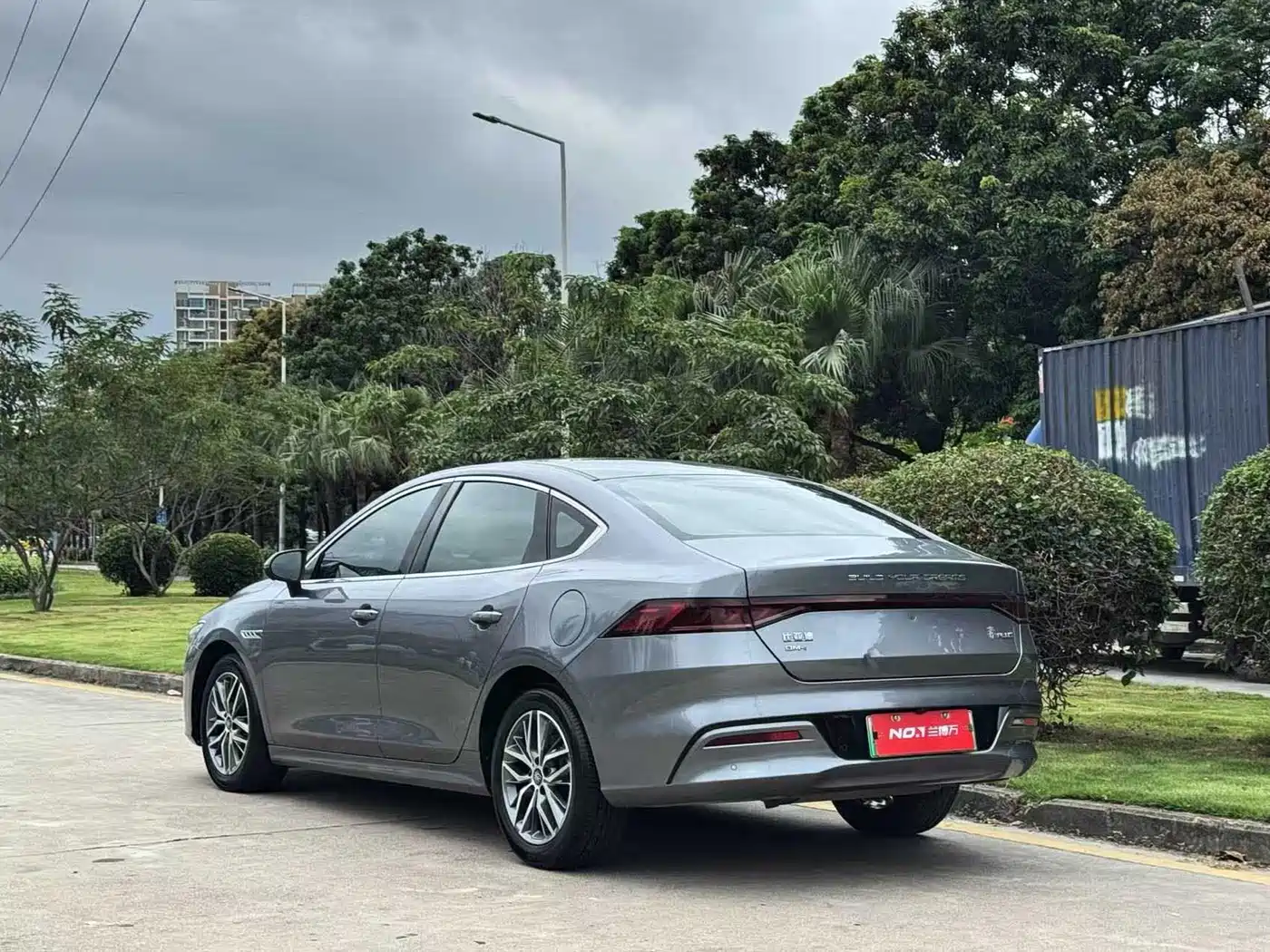 BYD Qin PLUS 2023 Champion Edition DM-i 55KM Surpassing фото 5