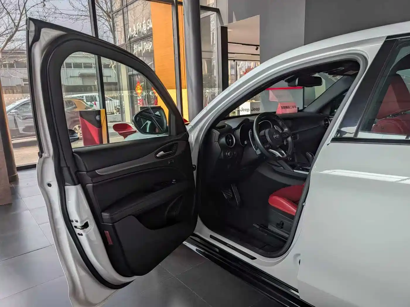 Alfa Romeo Stelvio 2024 2023 2.0T 280HP Veloce Track Edition