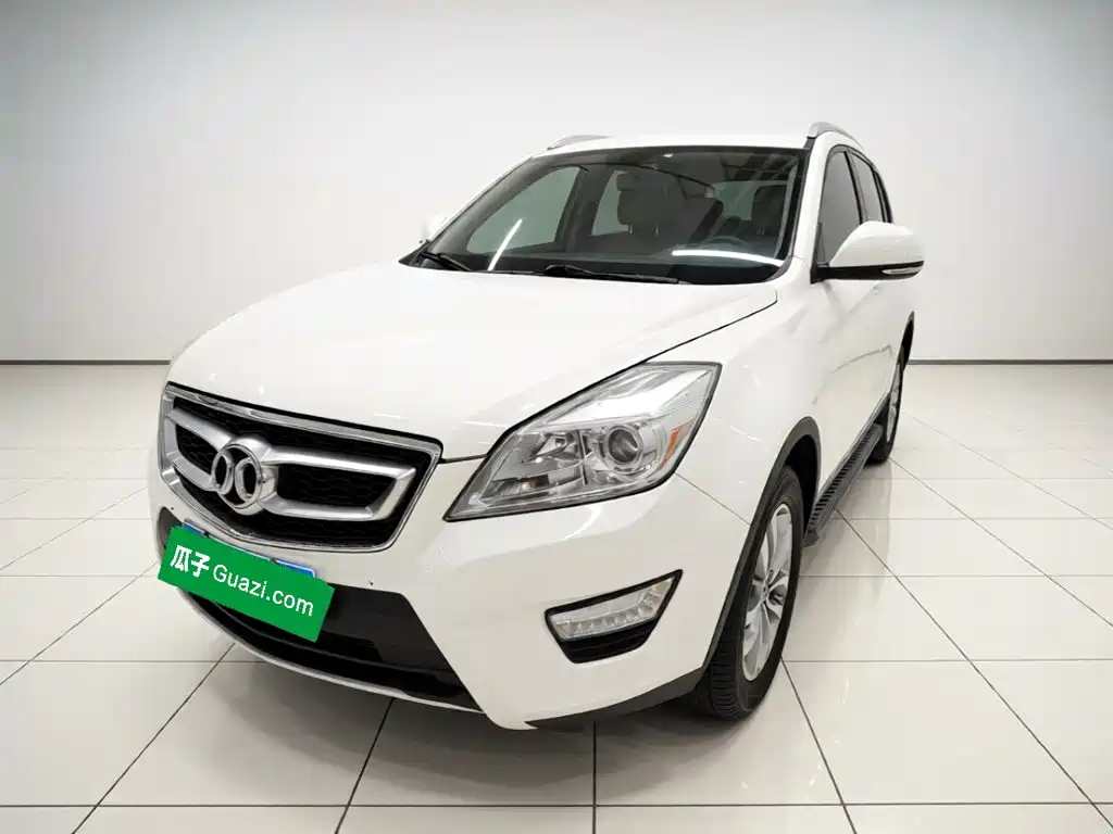 BAIC Senova X65 2015 2015 2.0T Automatic Elite