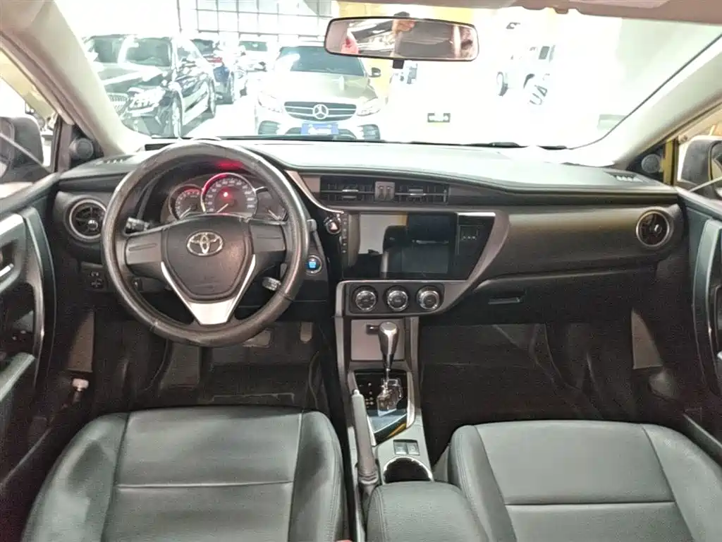 Toyota Corolla 2018 1.2T S-CVT GL Smart Edition фото 10