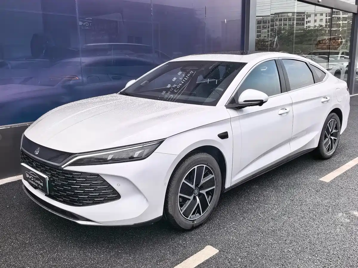BYD Qin L 2025 DM-i Smart Drive Edition 120KM Surpassing
