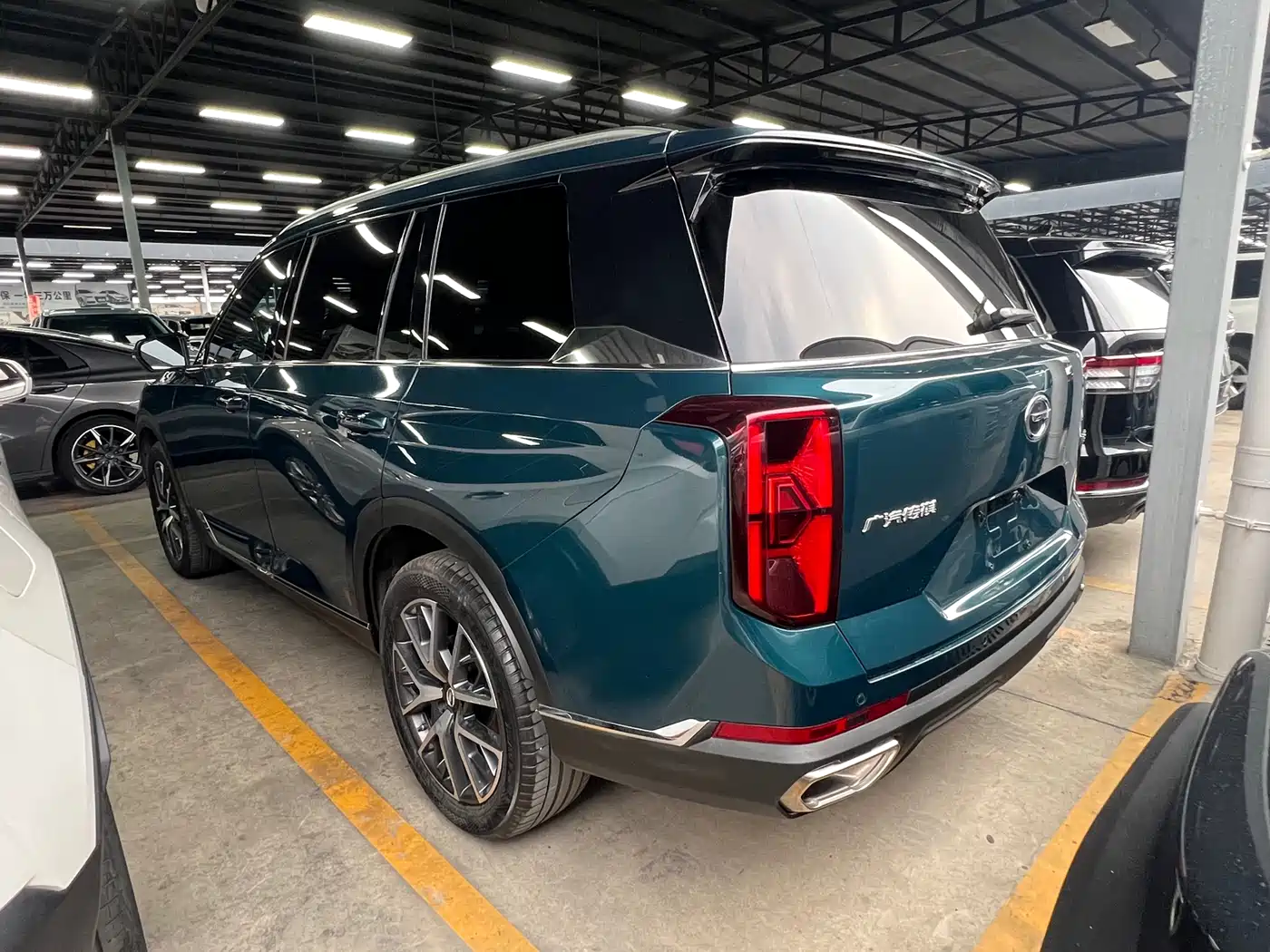 GAC Trumpchi Trumpchi GS8 2022 Pilot Series 2.0TGDI 4WD Luxury Smart Connect Edition (7-Seater) фото 6
