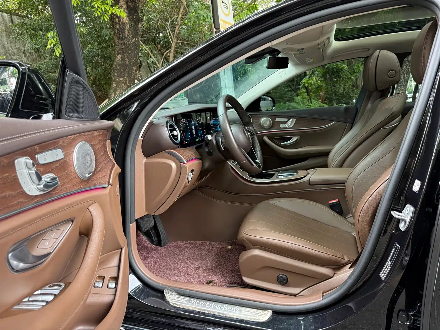 Mercedes-Benz E-Class New Energy 2022 Facelift III E 350 e L Plug-in Hybrid Sports Sedan фото 8