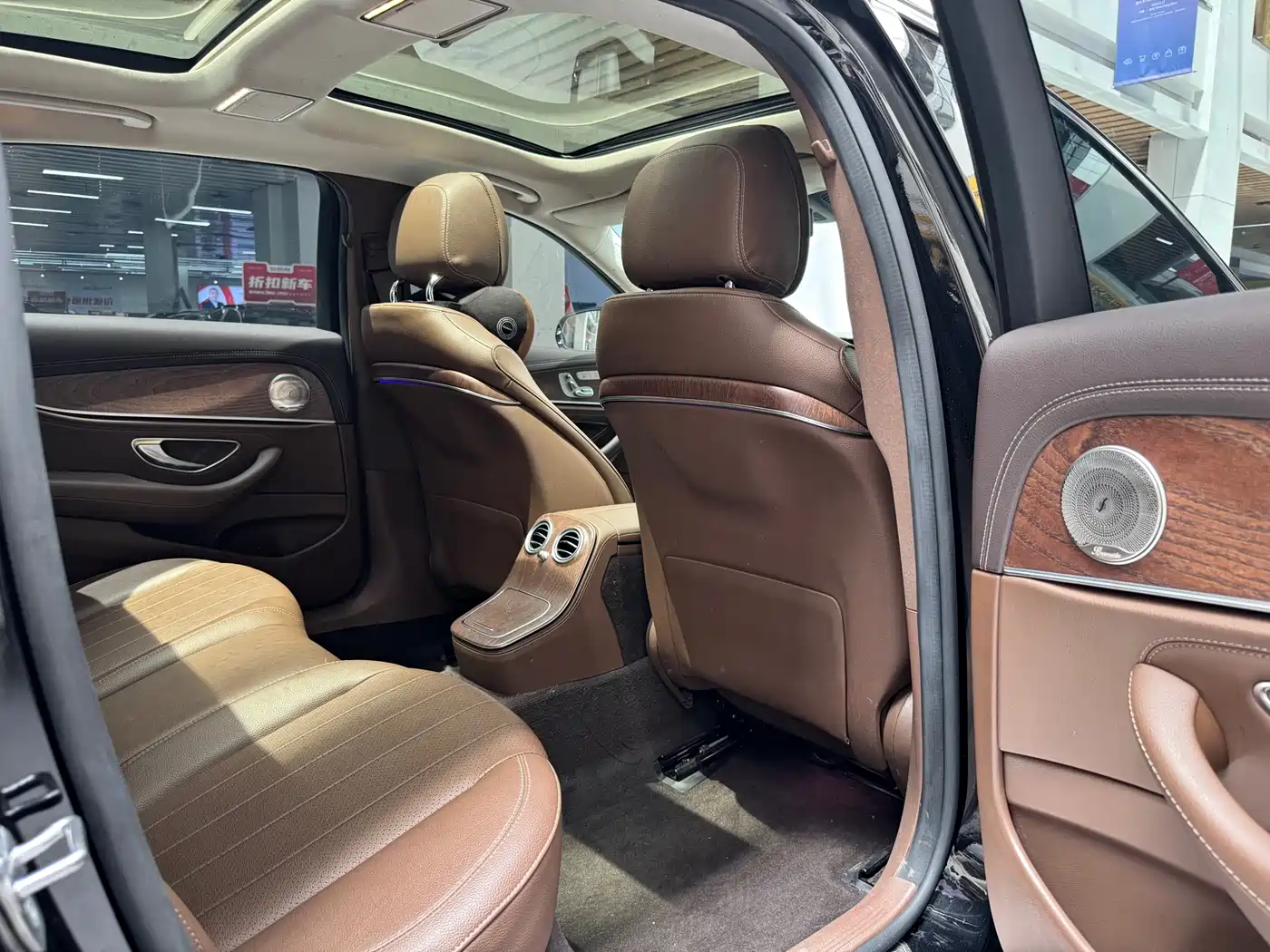 Mercedes-Benz E-Class 2023 E 300 L Fashion фото 18