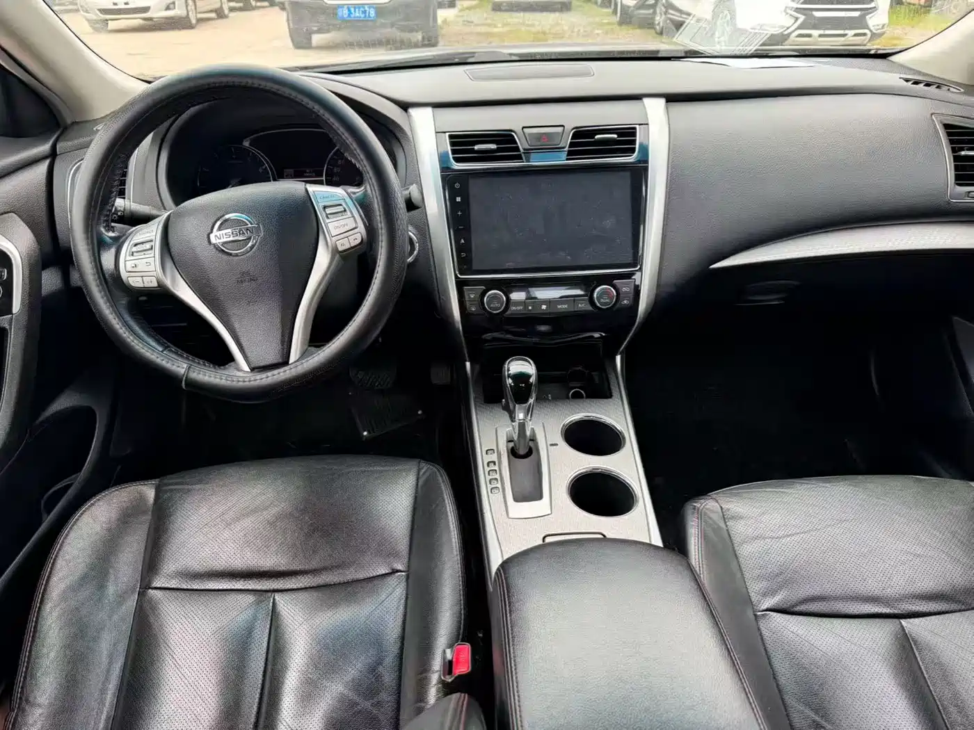 Фото 9 - Nissan Teana