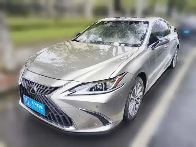 Lexus ES 2023 200 Excellence Edition — фото 1