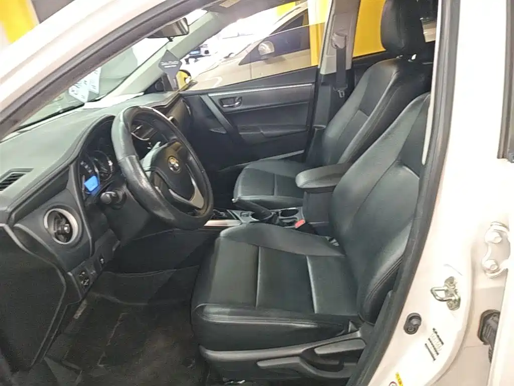 Toyota Corolla 2018 1.2T S-CVT GL Smart Edition фото 15