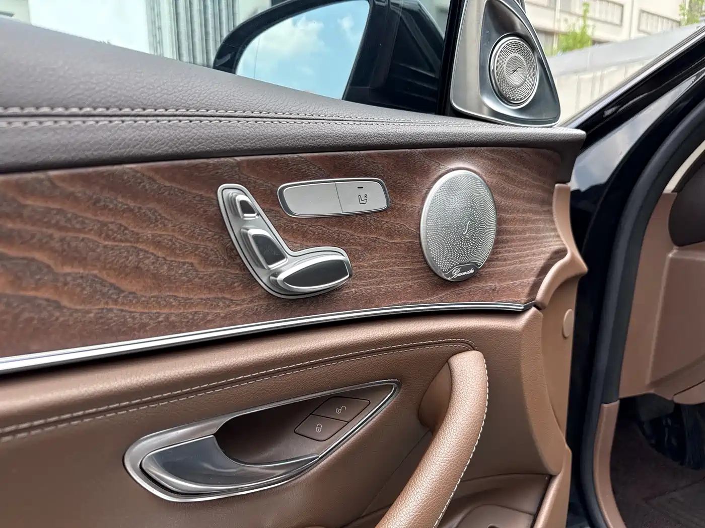 Mercedes-Benz E-Class 2022 E 260 L фото 13
