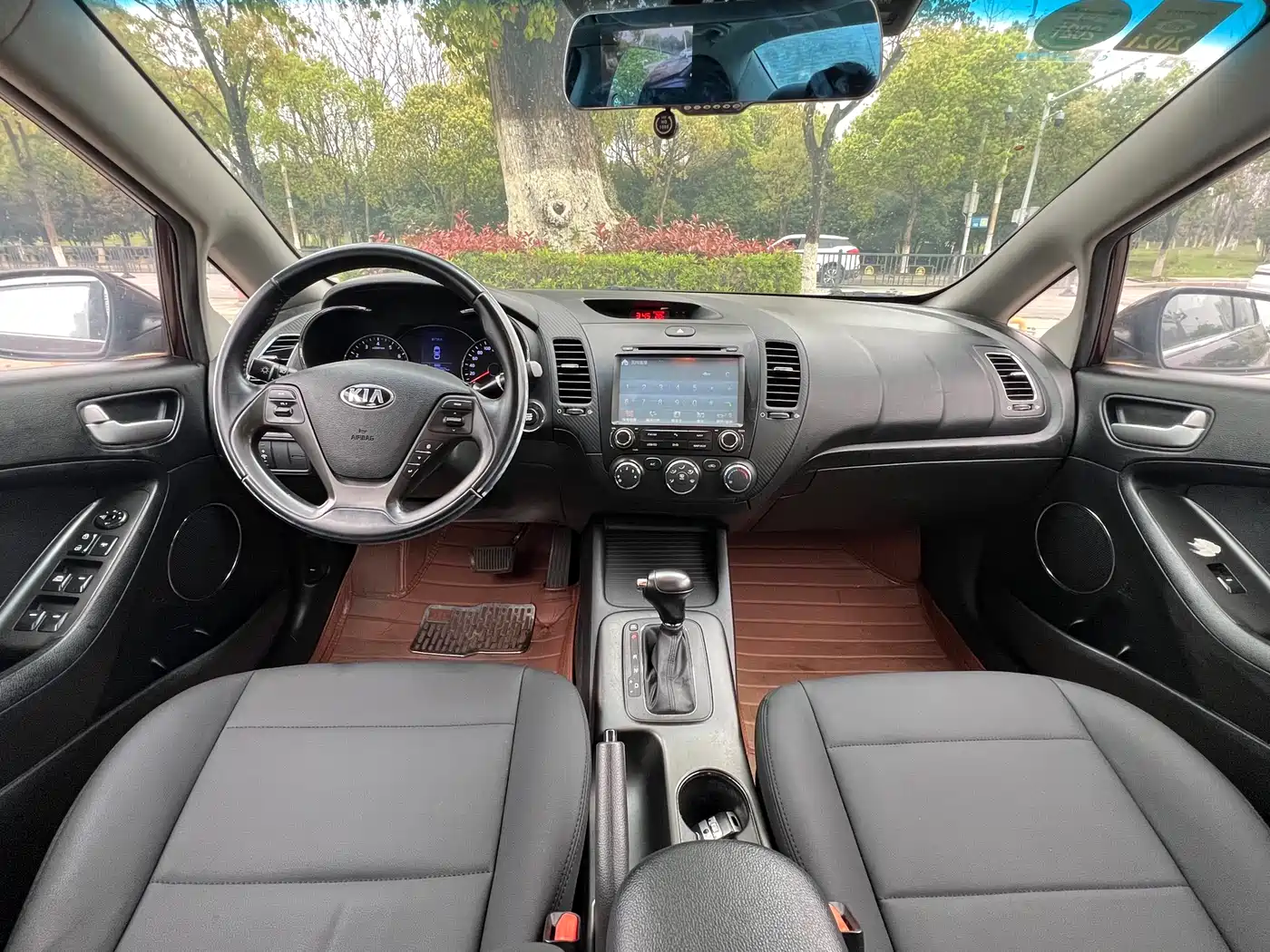 Kia K3 2013 1.6L Automatic GLS фото 9