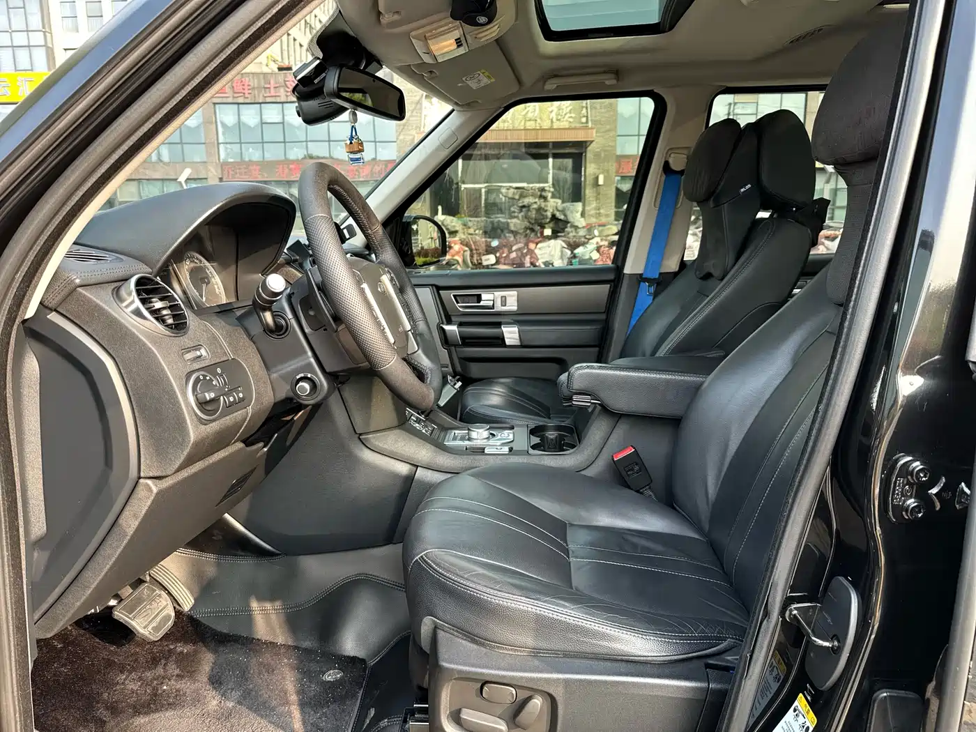 Land Rover Discovery 2016 3.0 SC V6 HSE фото 8
