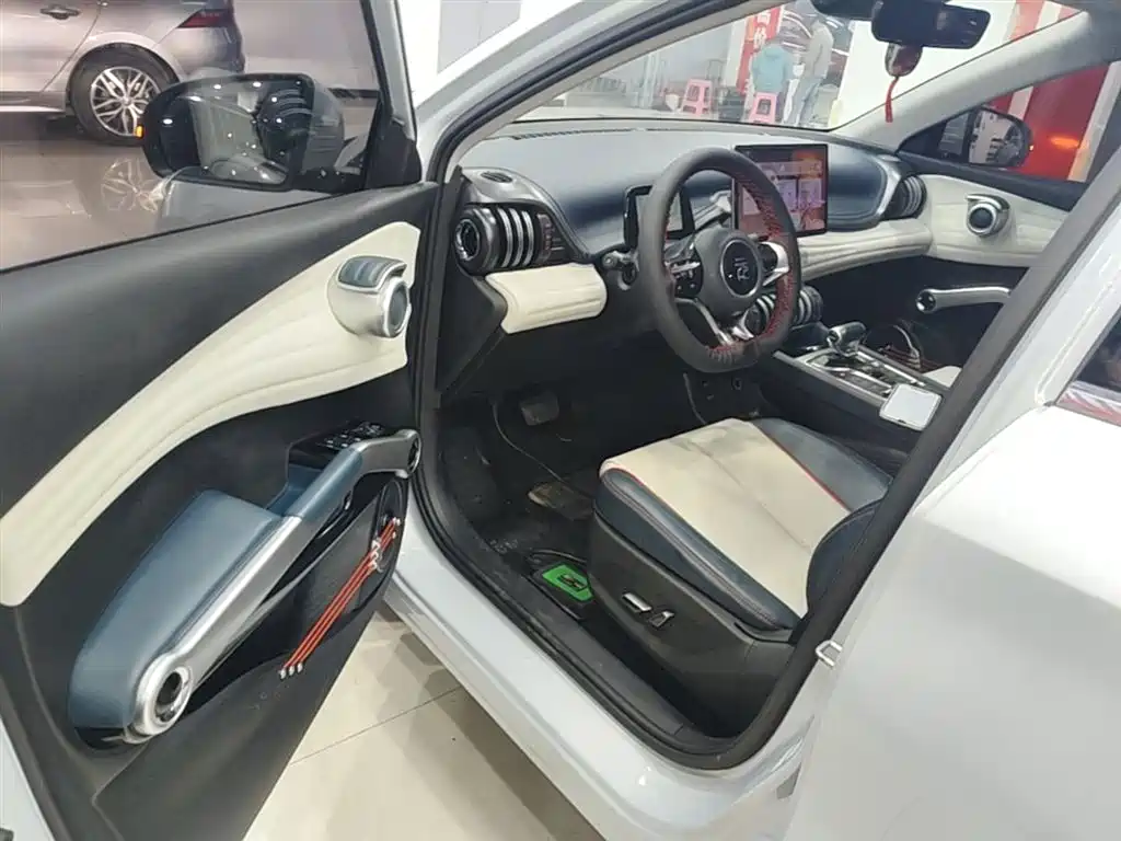BYD Yuan PLUS 2022 430KM Premium фото 16