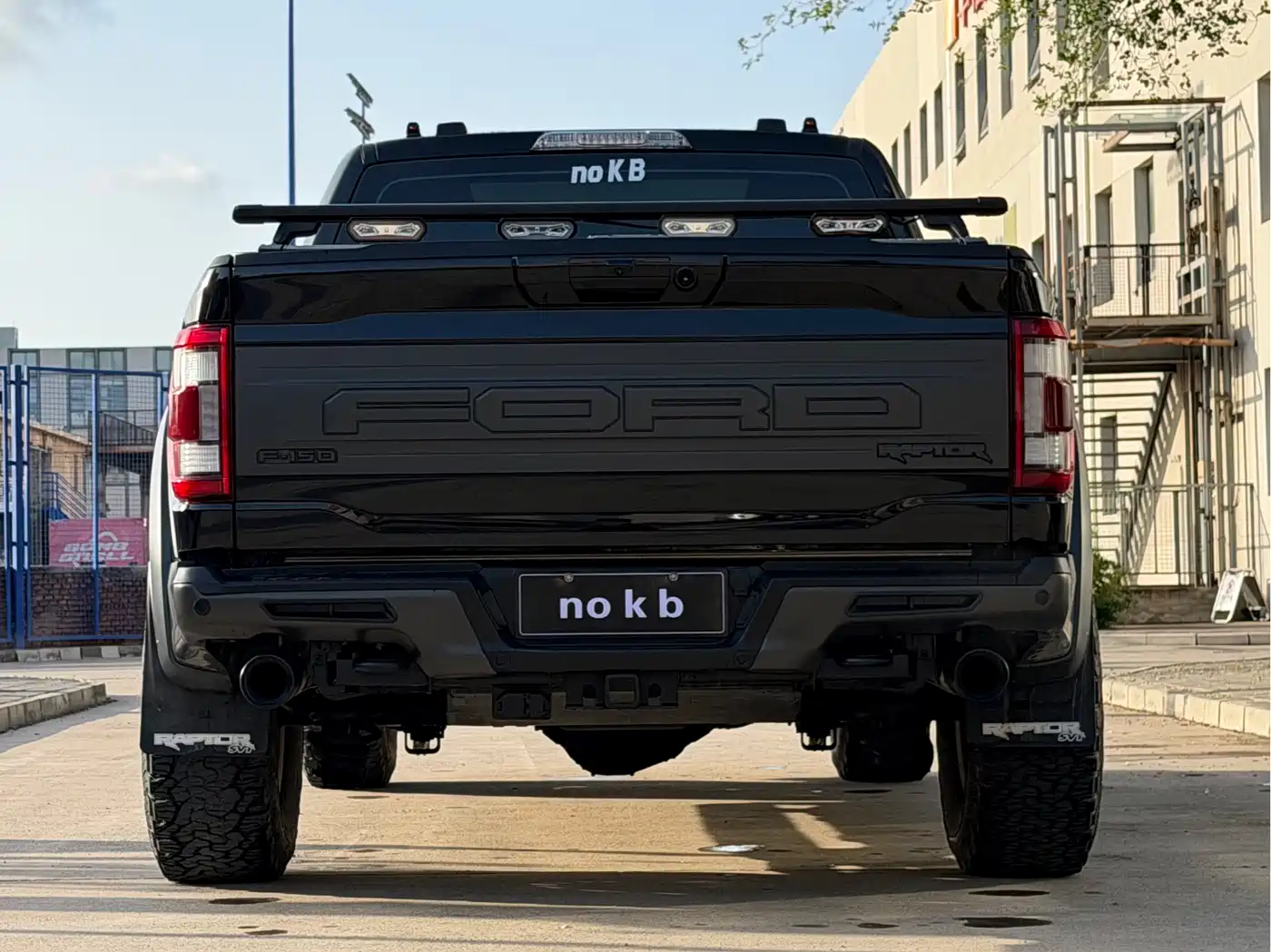 FORD F-150 RAPTOR