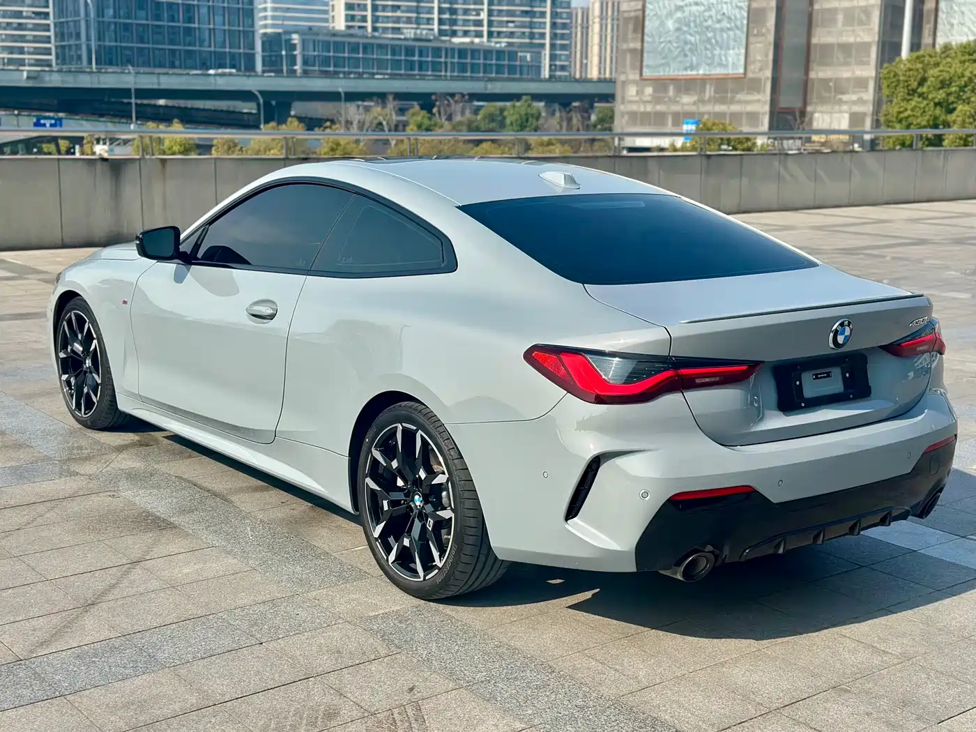 BMW 4 Series 2024 430i M Sport Shadow Edition фото 18