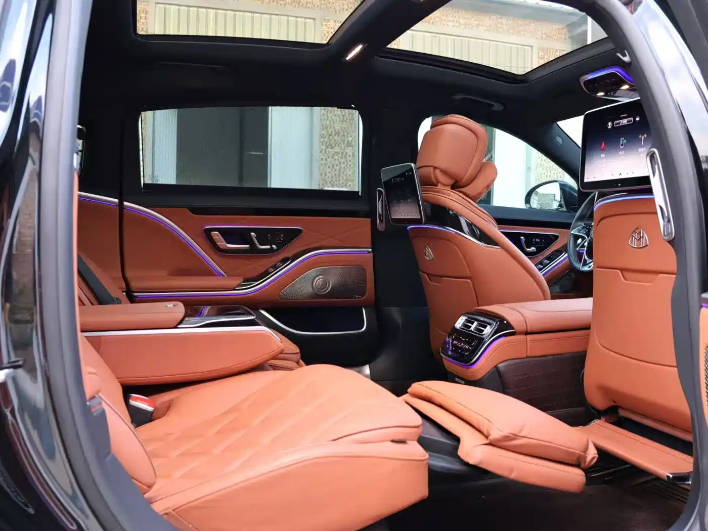 Фото 18 - Mercedes-Benz Maybach S-Class