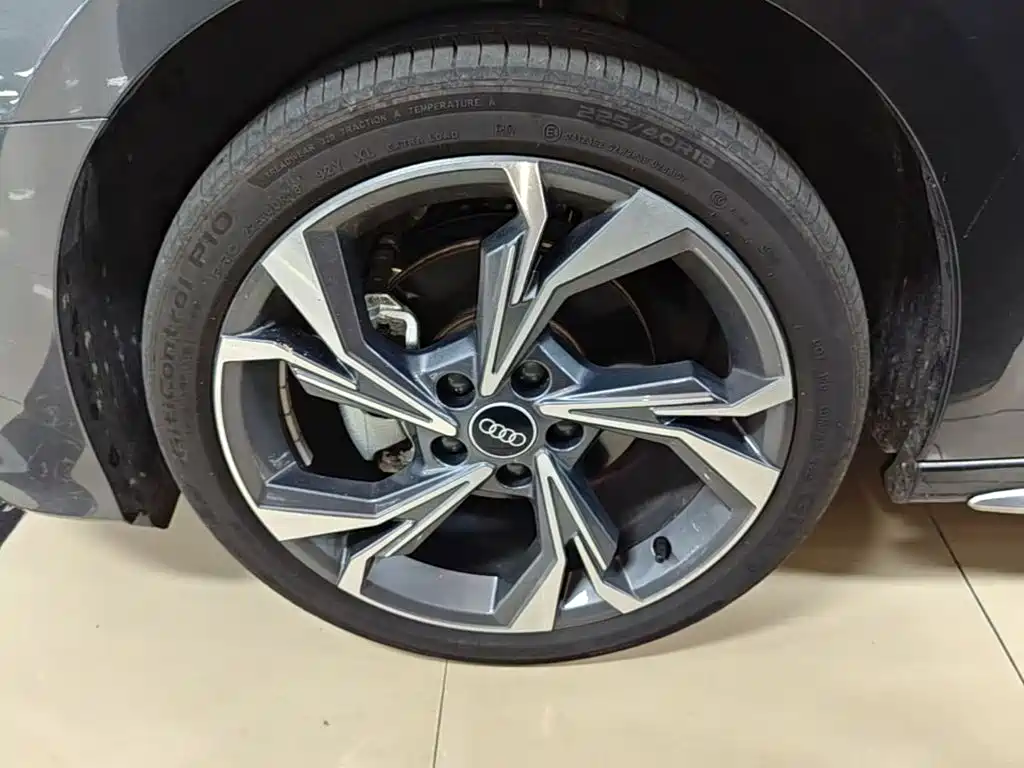Фото 23 - Audi A3