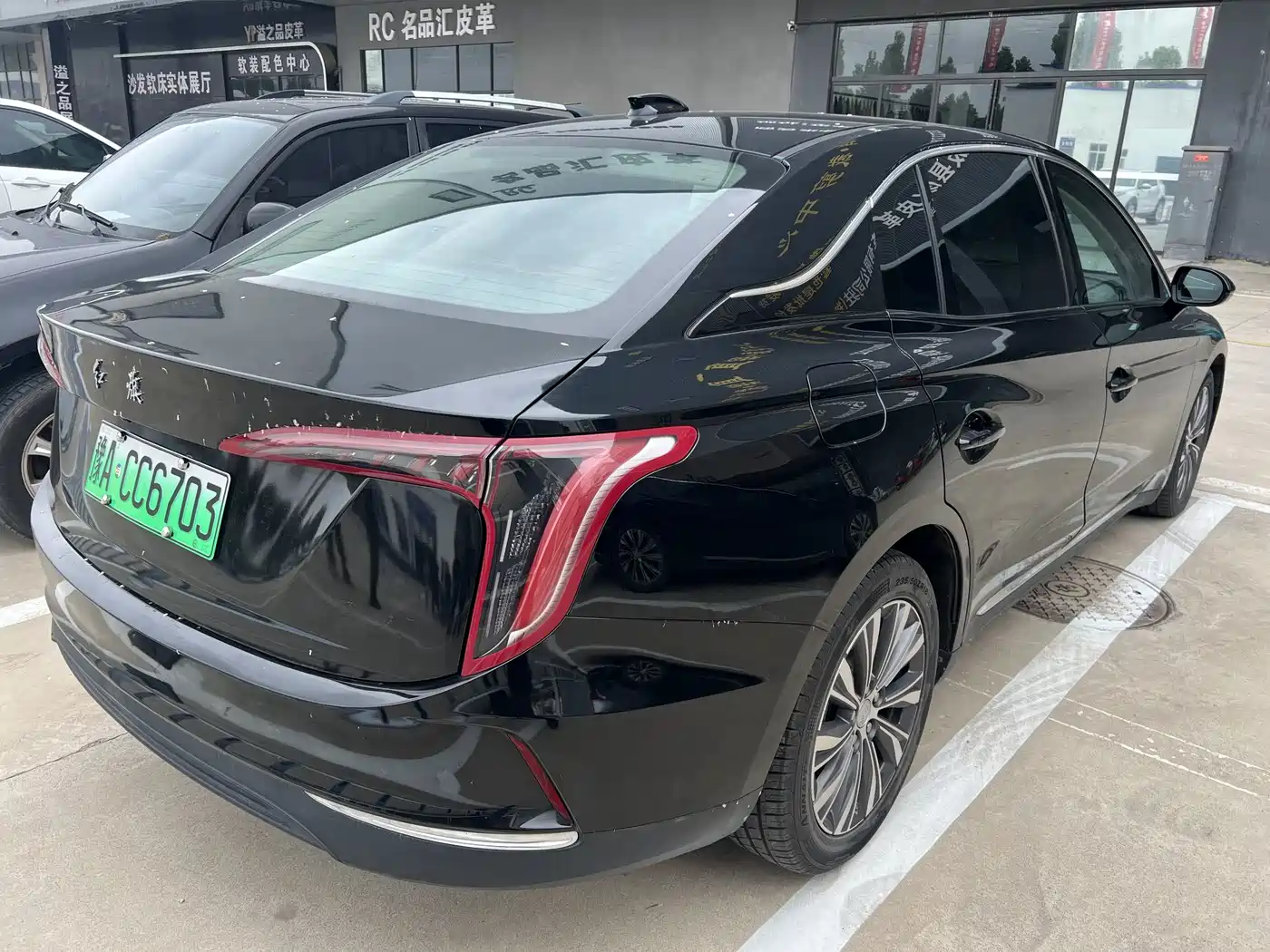Hongqi E-QM5 2022 431km Charging Enjoyment Edition фото 5