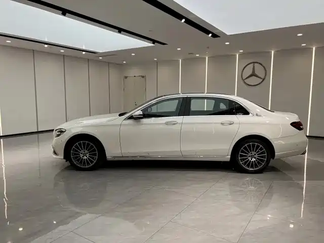 Mercedes-Benz E-Class 2023 E 260 L — фото 4