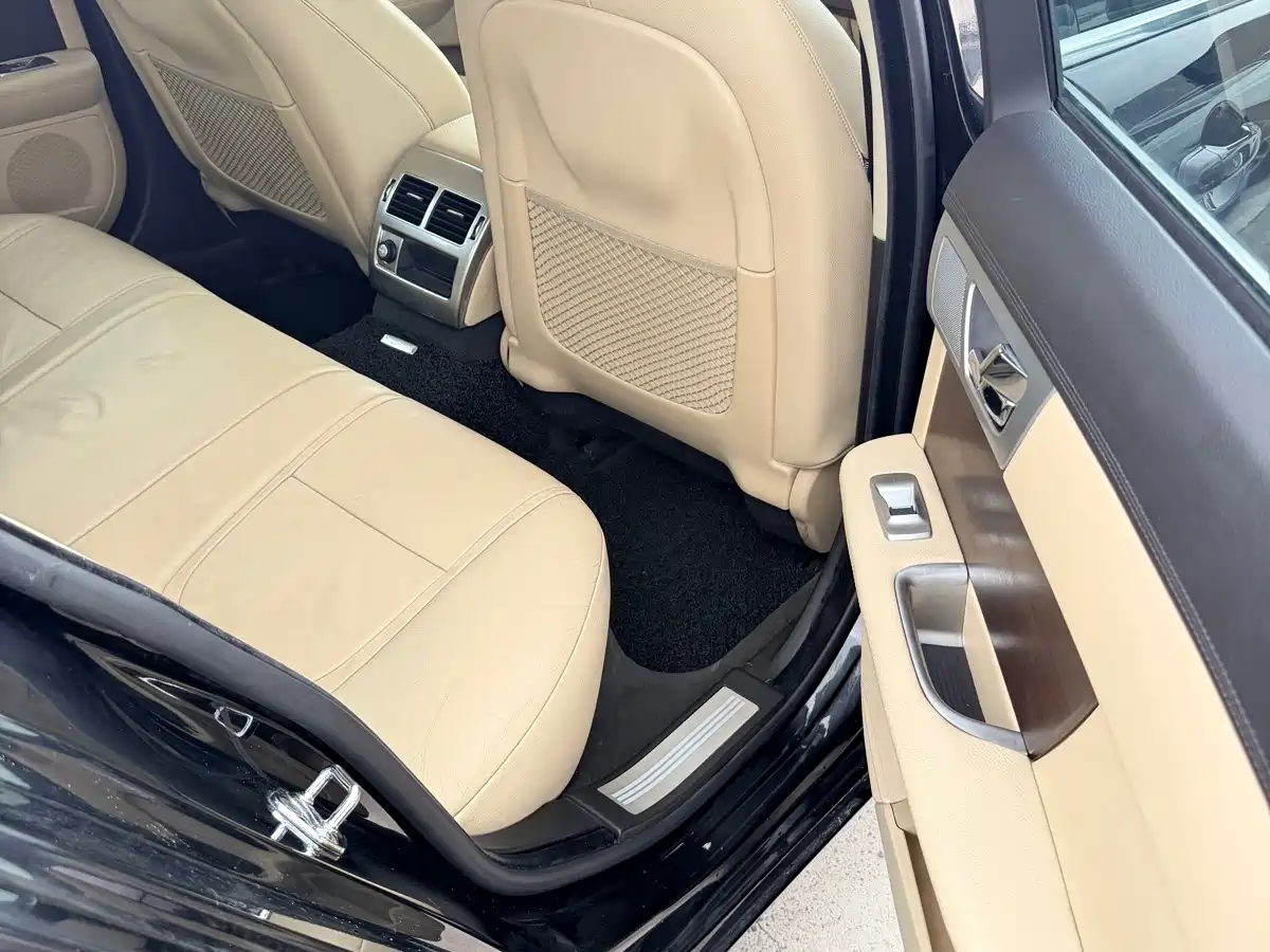 Jaguar XF 2015 2015 XF 2.0T Style Edition