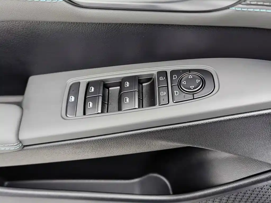 BYD Qin PLUS 2026 2026 DM-i Smart Edition 128KM Progressive