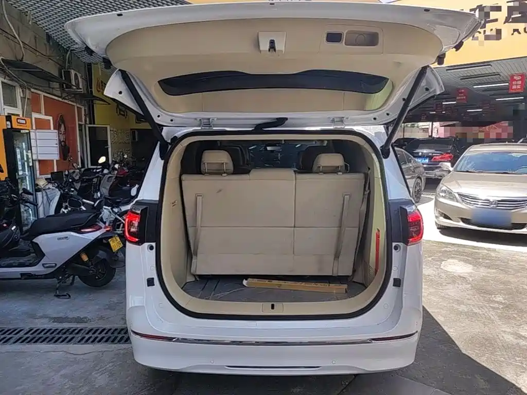 BUICK GL8