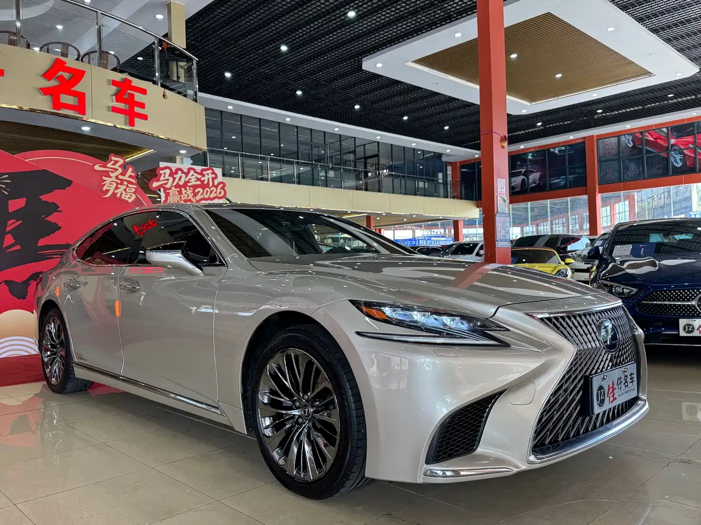 Lexus LS 2018 500h Executive Edition China V фото 3