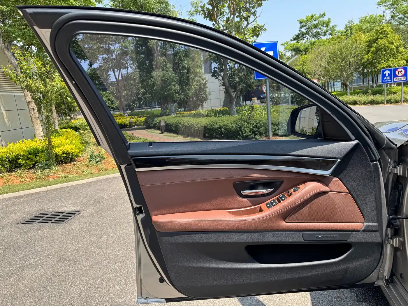 BMW 5 Series 2017 525Li Leading Edition фото 26