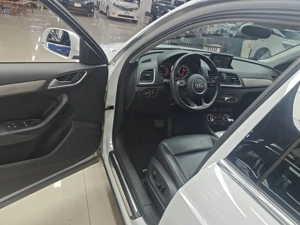 Audi Q3 2015 30 TFSI Progressive фото 16