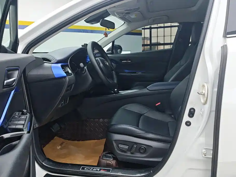 Toyota C-HR 2024 2023 Model 2.0L Luxury Edition