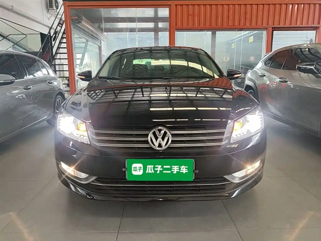 Volkswagen Passat 2014 1.8TSI DSG Executive Edition фото 3