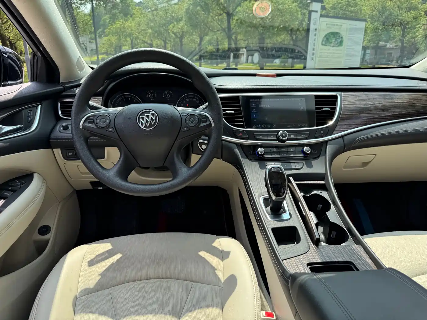 Фото 15 - Buick LaCrosse