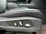 Photo 14 - Cadillac XT5