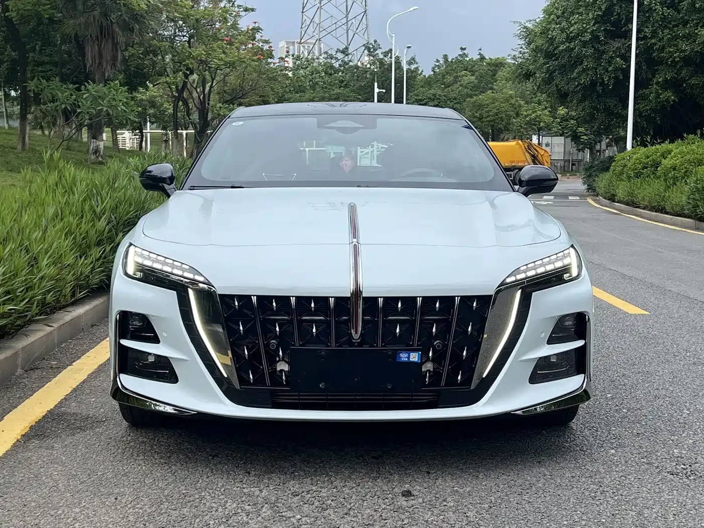 Hongqi H6 2025 Model 2.0T Fashion Edition фото 2