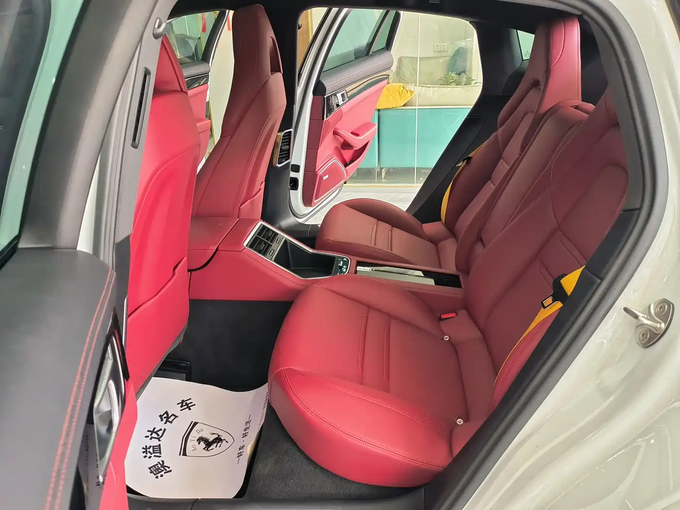 PORSCHE PANAMERA