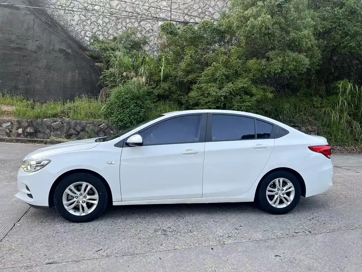Chevrolet Cavalier 2018 320 Auto Joy Edition фото 5