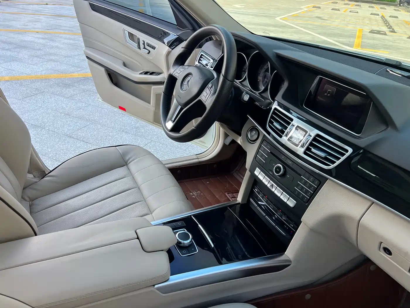 Mercedes-Benz E-Class 2015 Facelift E 200 L фото 14
