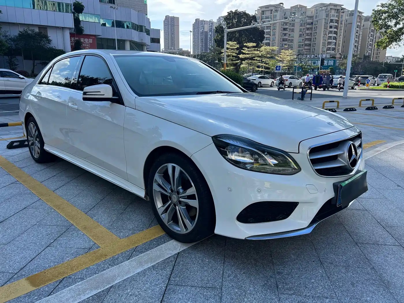 Mercedes-Benz E-Class 2015 Facelift E 200 L фото 3