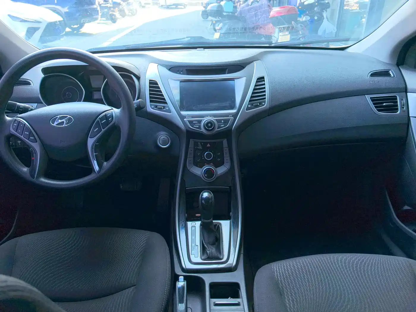 Hyundai Langdong 2016 1.6L Automatic Premium Edition фото 7