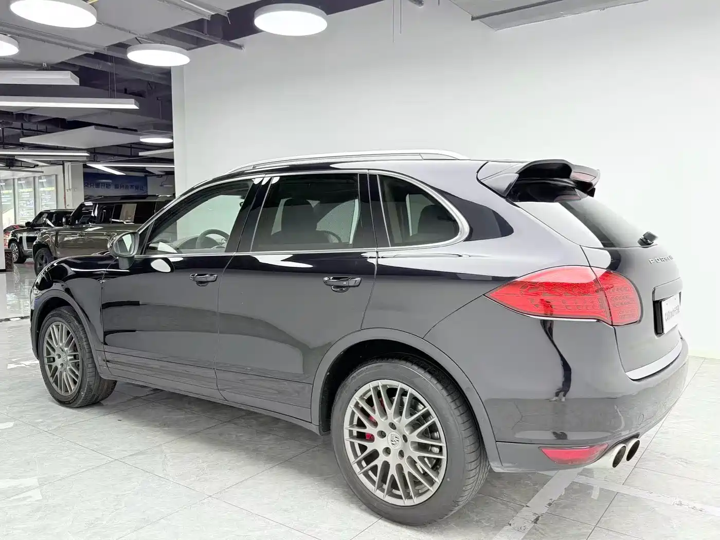 Porsche Cayenne 2011 Cayenne Turbo 4.8T фото 6
