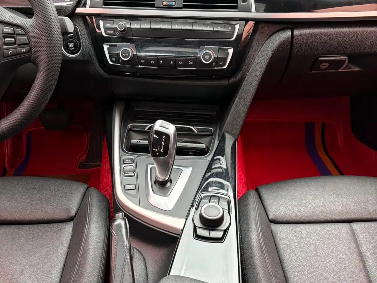 BMW 3 Series 2018 320Li Fashion Style фото 15