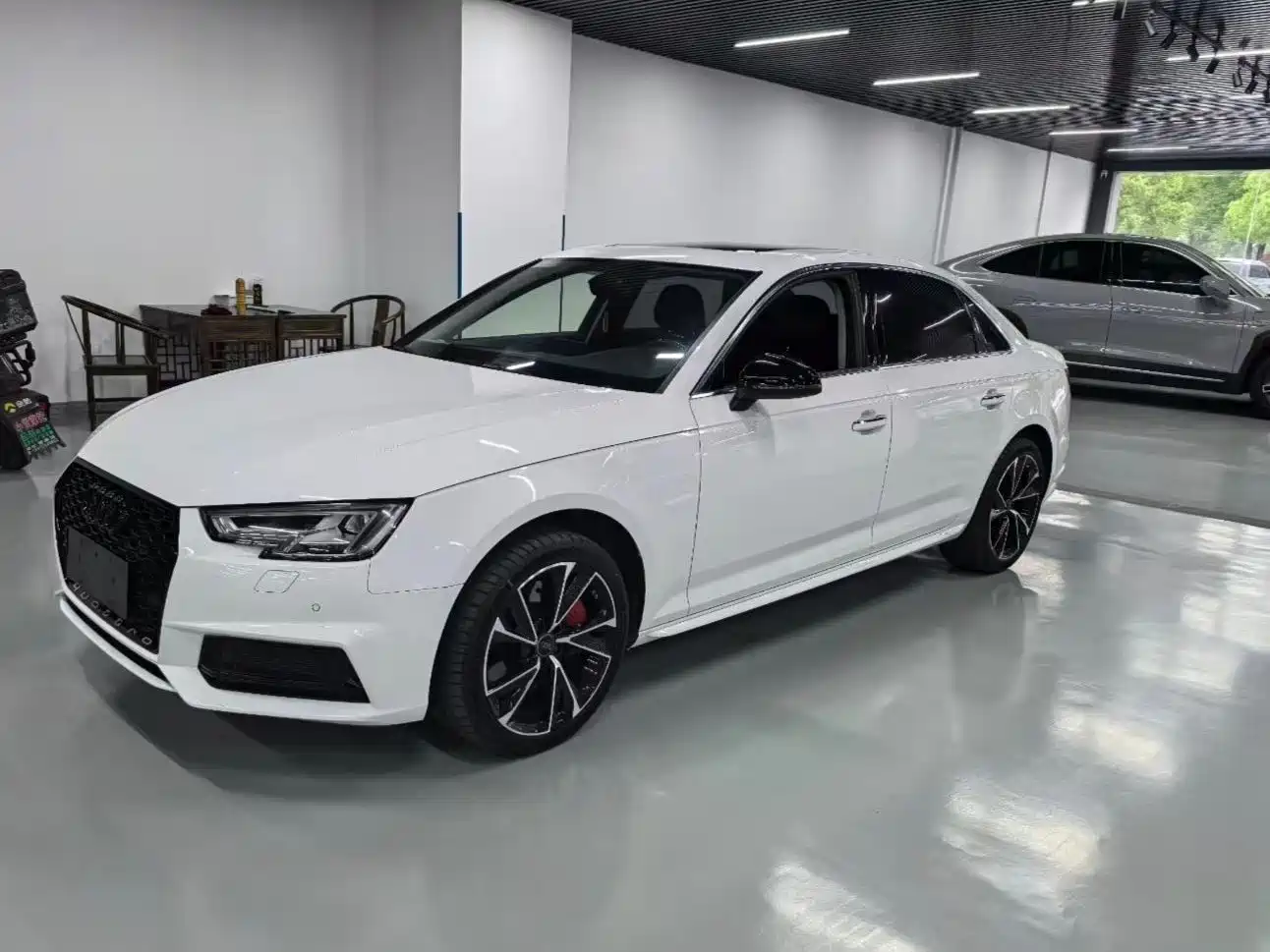 Audi A4L 2018 30th Anniversary 45 TFSI quattro Personality Sport