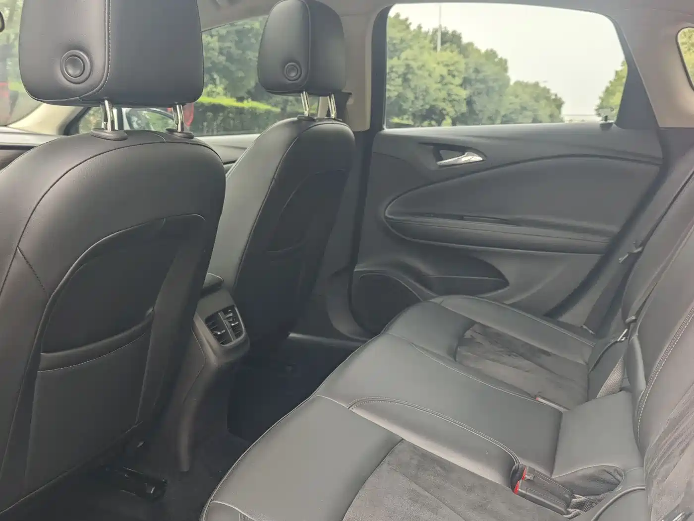 Buick Verano 2019 Sedan 20T Dual Clutch Elite фото 6