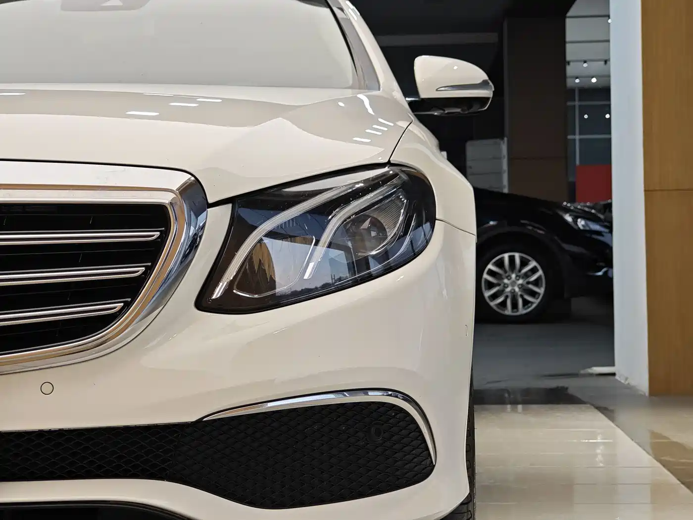 Mercedes-Benz E-Class 2016 E 300 L Fashion Type фото 2