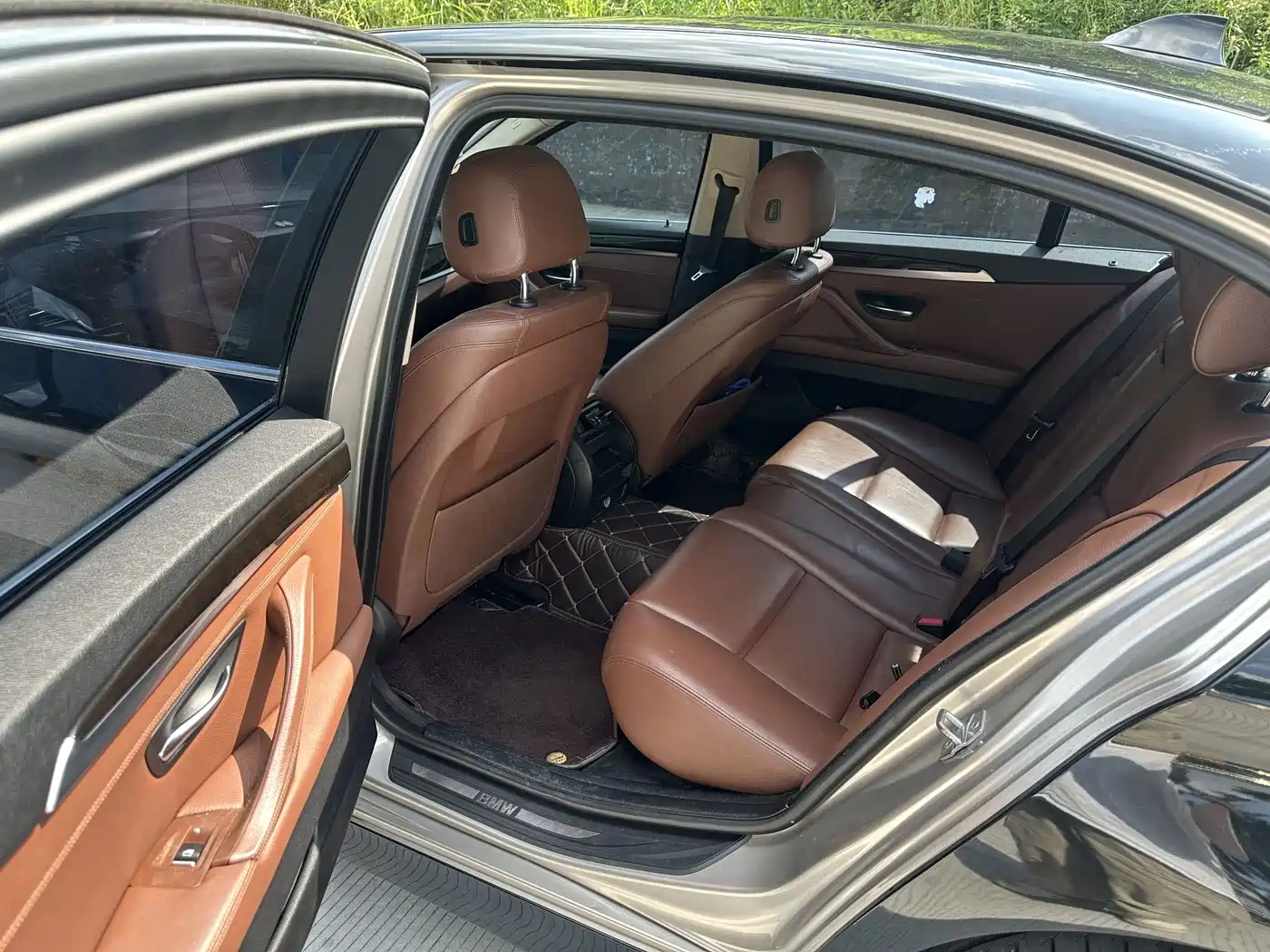 Photo 6 - BMW 5 Series