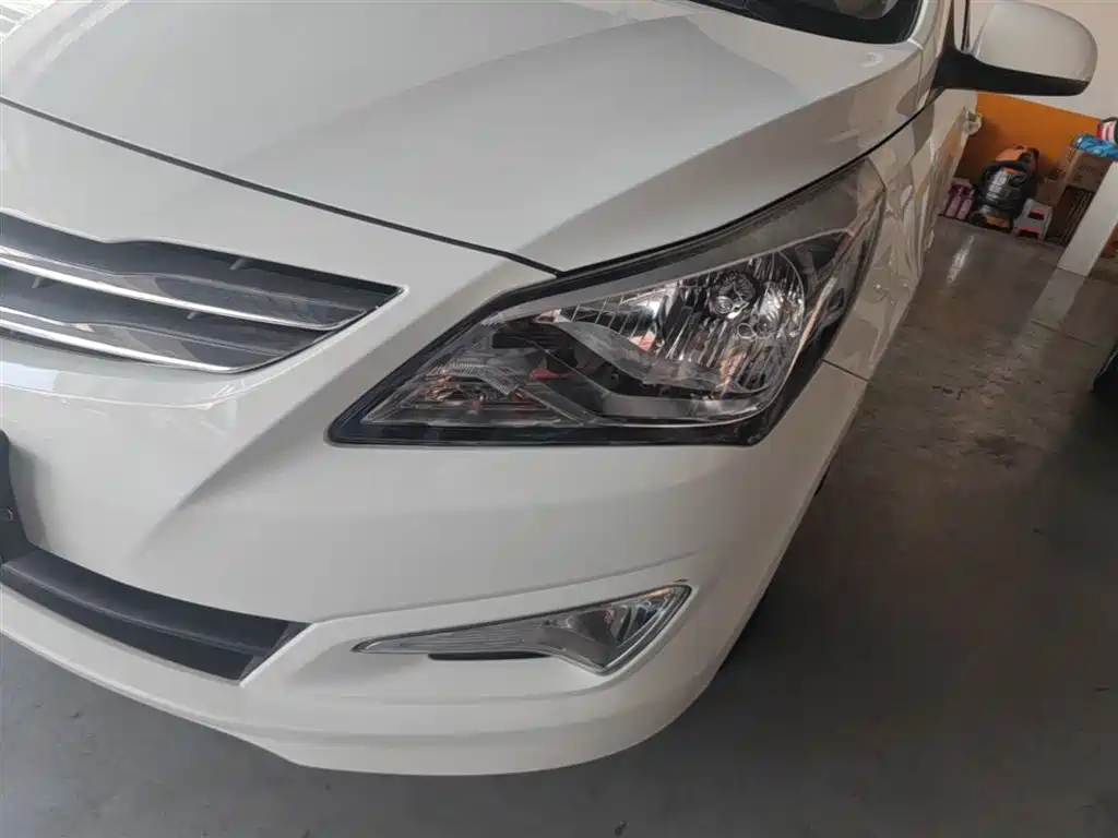 Hyundai Verna 2014 1.4L Automatic Smart GLS фото 24