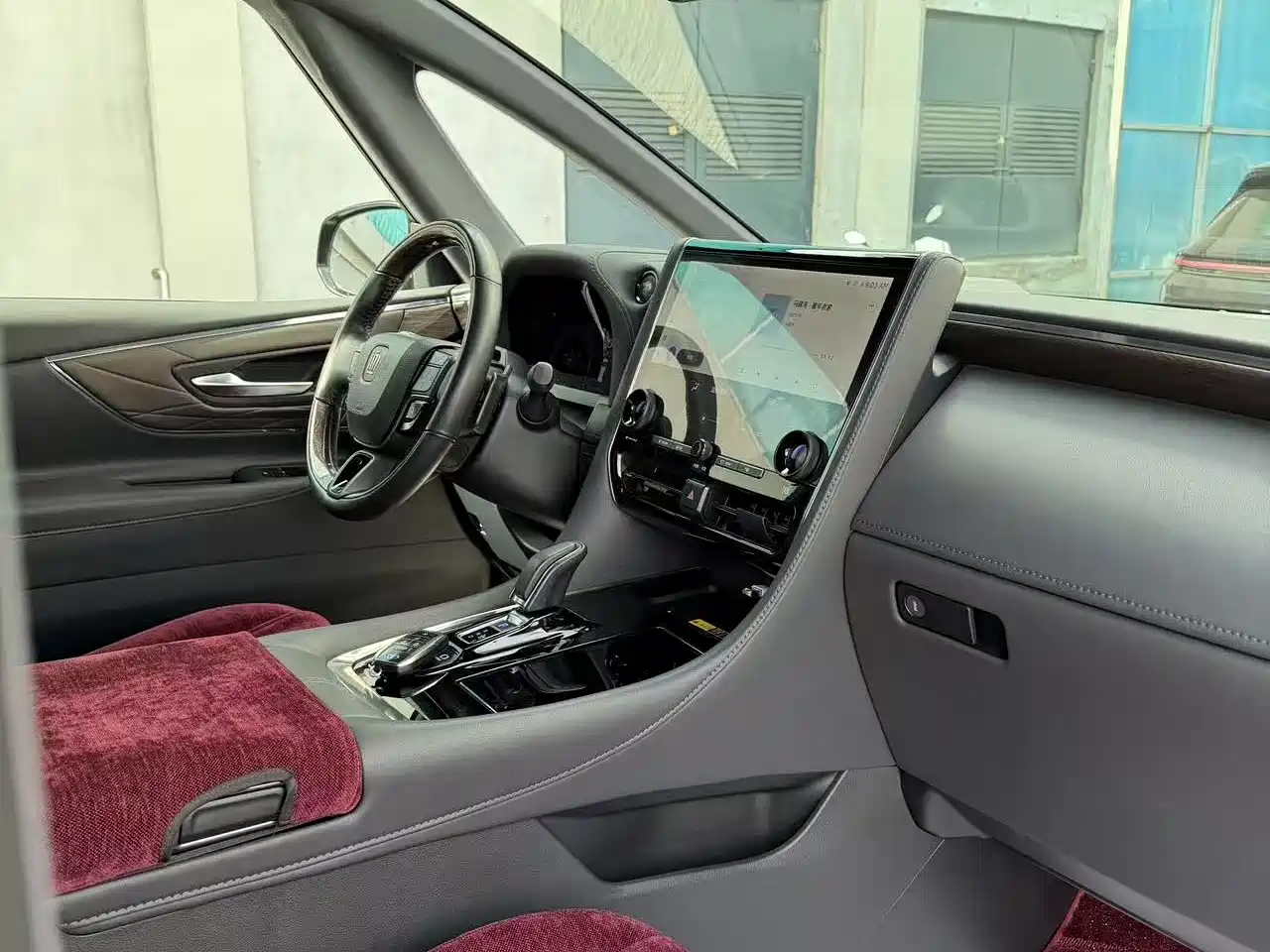 Toyota Vellfire 2023 Crown Hybrid 2.5L HV Ultimate фото 11